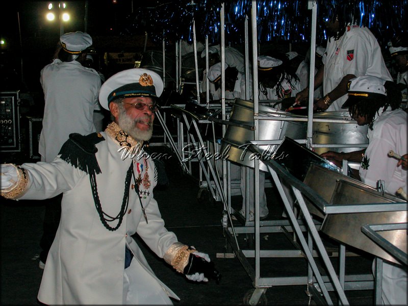 Clive Bradley on stage for Ben Lion with NY Pantonic