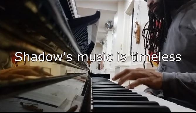 Khuent Rose on piano