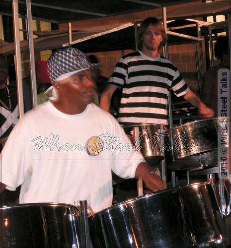 Oberlin alum Stephen Lind in Sonatas New York panyard, August 2008.