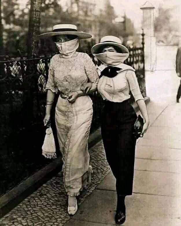 1919 - Photo taken during the Spanish Flu