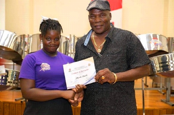 Iran ”Duce” Anthony (right) of Steel Xplosion, Tobago