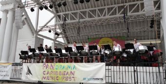 Lion Steel took the stage in Virginia on May 9 at the Seaside Paladium, an outdoor performance venue right beside the beach.